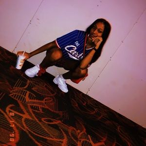 Meet your Posher, Etoni